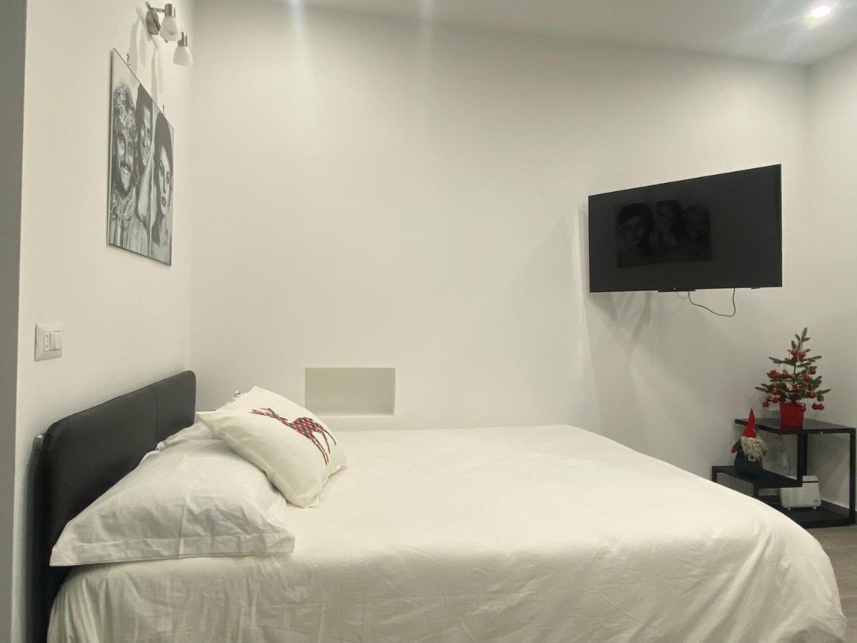 The Nest Of Via Toledo Apartment เนเปิลส์ ภายนอก รูปภาพ